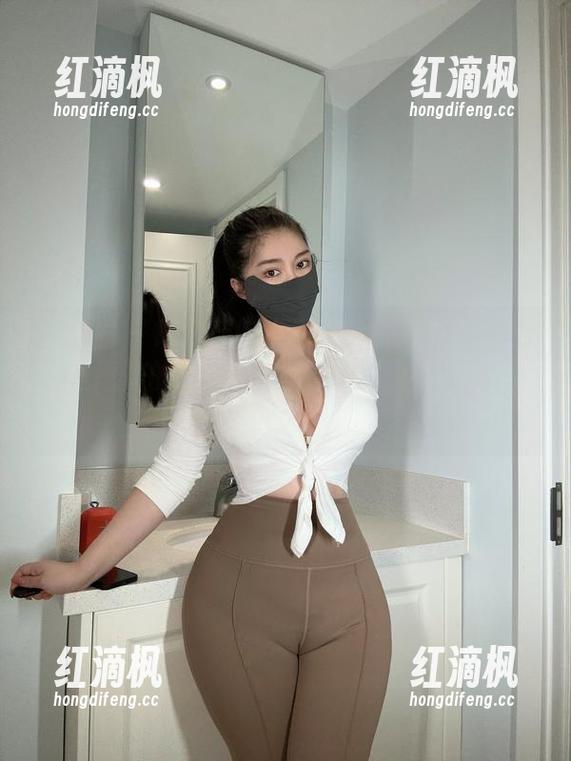 微密圈 - 120斤的小王同学的私拍合集：女王恶魔的御姐范，怎么看怎么眼前一亮！