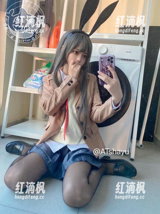 AT鲨回归——比基尼写真集最新前线，你可别眨眼啊！