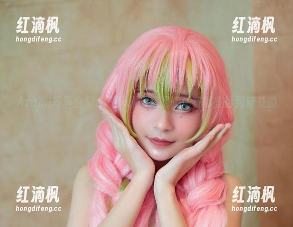 Azami写真全集：不只是比基尼，还有那些恰到好处的挑逗
