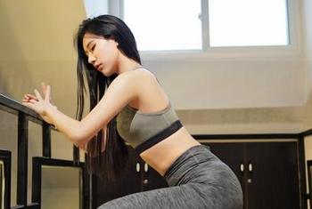 Feilin嗲囡囡 – 就是阿朱啊的JK作品：说真的，哪个男生见了都想送苹果！