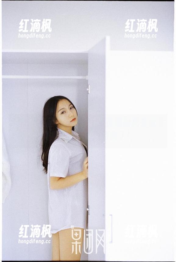 GIRLT果团网 - little贝壳喵的死库水写真集更新，刺激到我了！