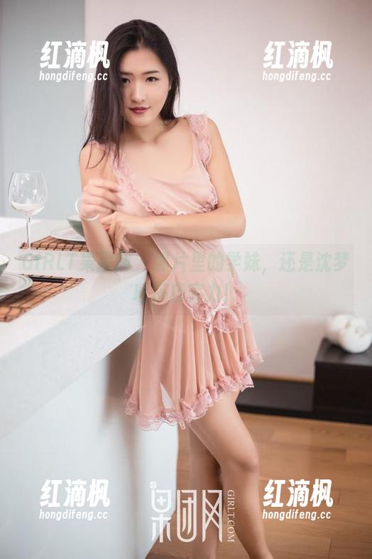 GIRLT果团网 - 照片里的学妹，还是沈梦瑶搭档实力！