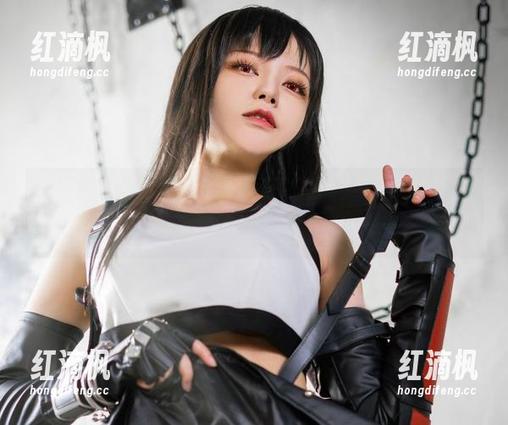 Hachi小芭黑色作品里的定制，到底是追求什么呢，难道我也该仿效？