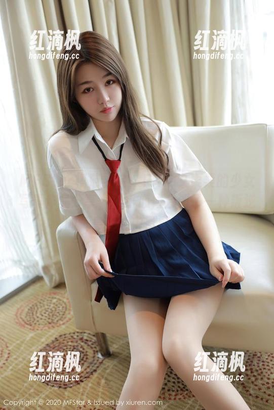 MFStar模范学院 - Ellie艾栗栗的少女写真作品分享，不小心体会到了一种叛逆的气息，心中默默点赞！