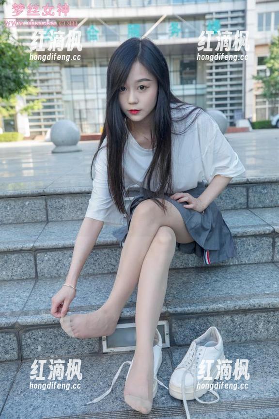 MSLASS梦丝女神 - 咳咳，插播——张馨的JK蓝版本高清分享到此！