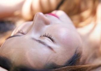 MiiTao蜜桃社 – 我爱佩琦Pinky的私房写真，死库水的波纹竟然能轻易引发联想。