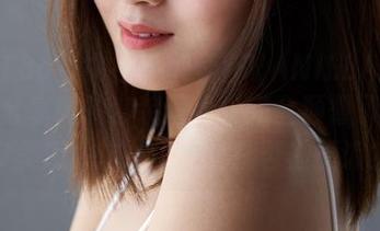 MiiTao蜜桃社 – 韵莉娜VANILLA的魔法，分享她的套装写真，完全颠覆了我的审美观！这一波迟钝能否被原谅？