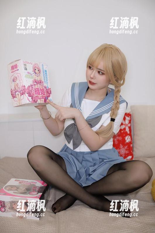 在吧台上的喵女：Tina很妖孽呀的奇遇分享