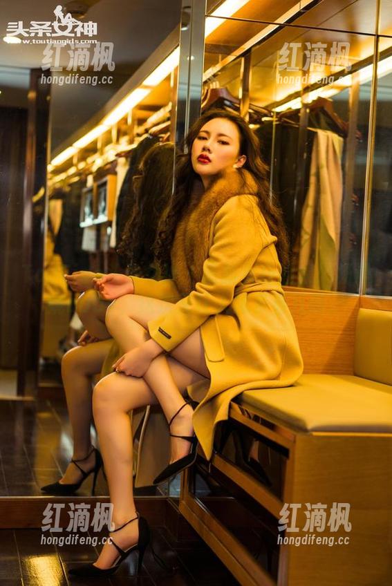 TouTiao头条女神 - 最新女仆图集！杨漫妮baby，这次又让人想多看几眼。