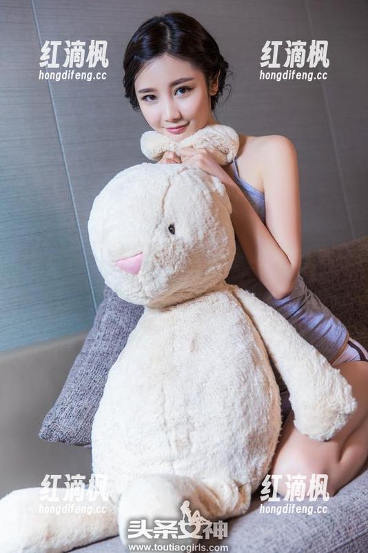 TouTiao头条女神 - 一探金圣雪的写真，内衣和她的气质真有一搭！
