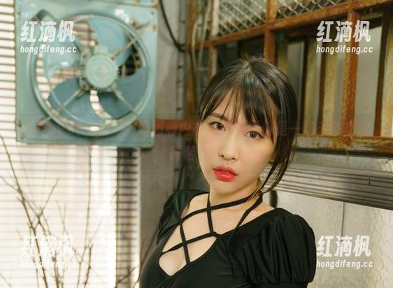从Uhye(이유혜)的原图看内衣：每一幅都是一场未演出的时装秀！