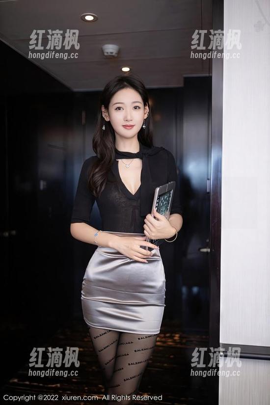 Xiuren秀人网 - 免费写真：难得的机会，Elise谭晓彤在这里、内衣那儿