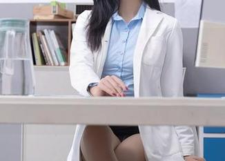 Xiuren秀人网 – 看这表情，K8傲娇萌萌Vivian的制服高清照，拿去吧，免费下载！