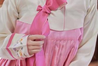 Xiuren秀人网 – 对于“奶芙乔乔”的护士写真，网盘里也充满了好奇和未知，快来一探究竟吧！