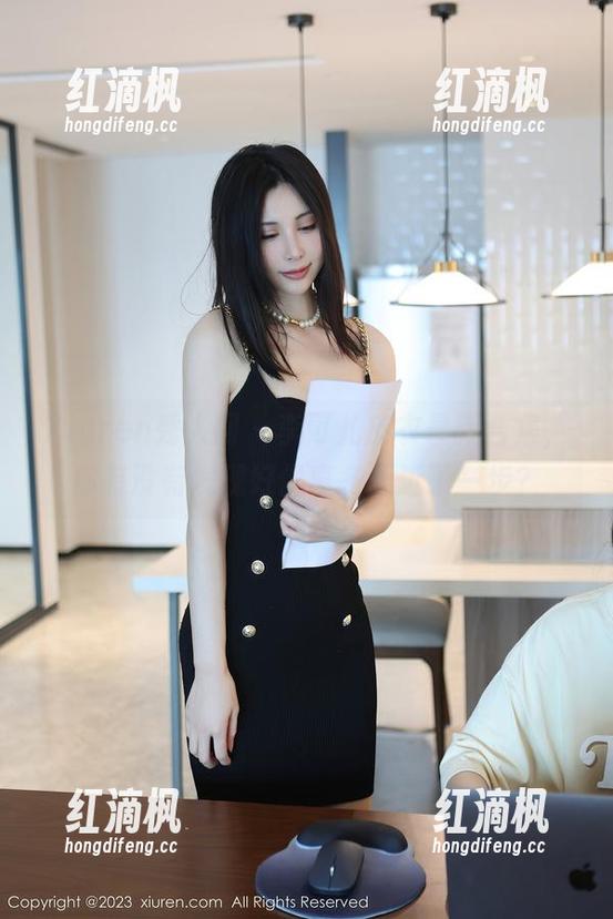 Xiuren秀人网 - 李可儿皮衣最新合集，你有没有发现好像离冬天近了一步？