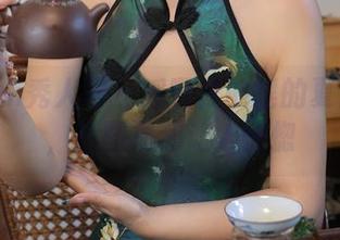 Xiuren秀人网 – 瑶啊摇的瑶的夏日展现，原图福利让人恍惚