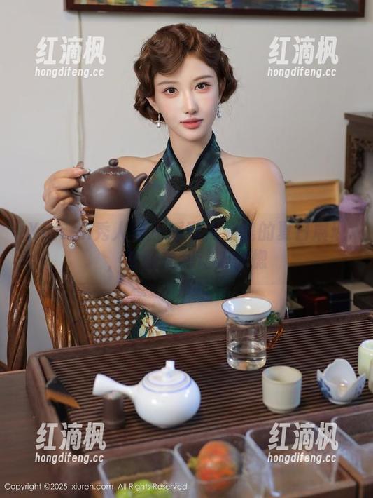 Xiuren秀人网 - 瑶啊摇的瑶的夏日展现，原图福利让人恍惚