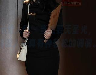 Xiuren秀人网 – 当然要无圣光，白琮瑗的双人写真有种轻松的调调。