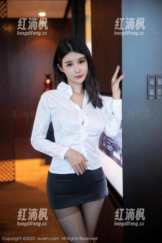 Xiuren秀人网-陆萱萱 Xiuren秀人网 - 棉袜与陆萱萱,图片里的神秘感像极了冬天的棉被。