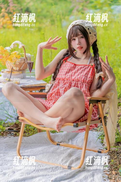 Yiko湿润兔 Yiko湿润兔——让cos资源变得戏剧性的存在