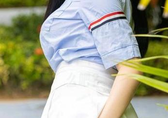 YouMi尤蜜荟 – Emily尹菲最新图包，镂空设计真让人停不下来，像是在窥探什么吧？