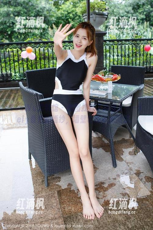 YouWu尤物馆 - 美图找到了新朋友——Kely香香的婚纱，墙壁也想参加派对。