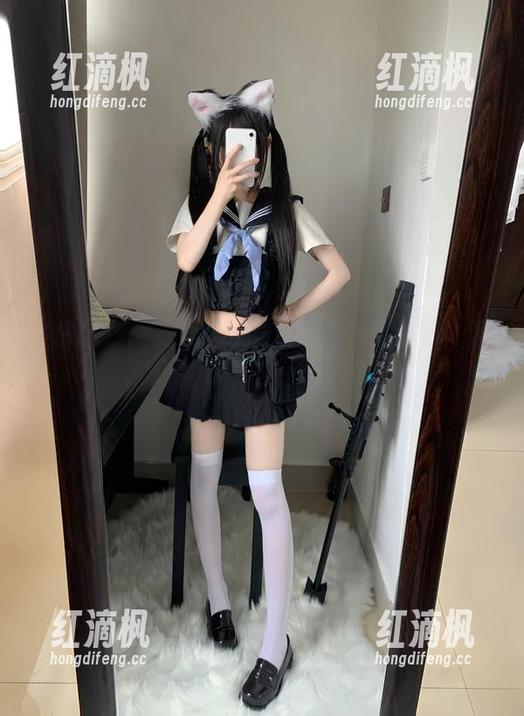 大家快来看！rua阮阮携手圣诞的写真集，分享节日的美好姿态！