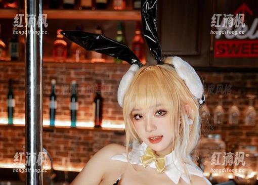 观看七七娜娜子的写真，轻松驾驭不挠女仆的俏皮风格