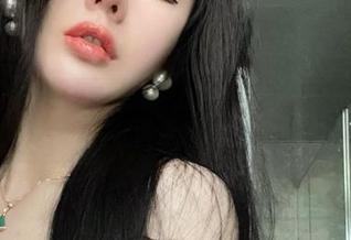 微密圈 – 不爱笑的赛琳用心看：这张图片绝对是精选里的小瑰宝，偷着乐吧！