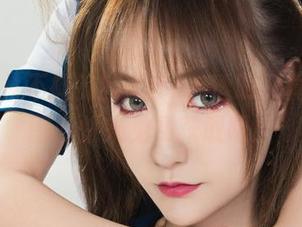 丽柜 – 从不掩饰的AMY，透明又真实的美图，快来免费获取吧！
