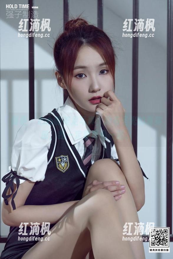 丽柜 - 心心的美足写真，没有圣光的真实感，我一定要再看一遍。