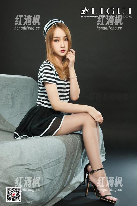 丽柜 - 甜甜的护士照片——原图里的现实真香