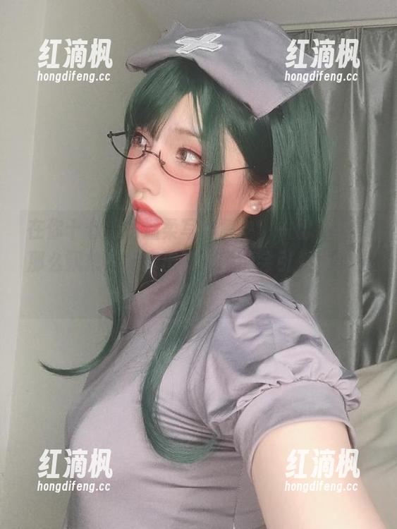 在你十七鸽的温柔写真集中，一切都显得那么飘忽，分享出来，可能会引发无尽的联想。
