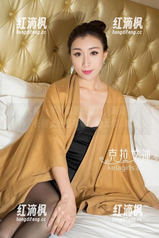 克拉女神 - 芊芊的黑丝美图，高清到让你有种“长得太好看有罪”的无奈，哈哈。