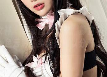 克拉女神 – 最新图册展示：静宜和她的紫色云彩，纠缠得难以分开。