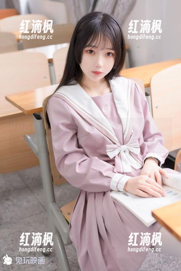 HD吉他少女亮相，兔玩映画又给我分享了个“为啥我不能吉他弹得好”的理由。