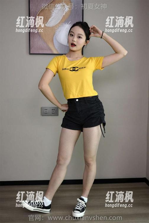 初夏女神 - 双双的写真：是公主梦还是白日梦？大家一起试试拆穿吧！