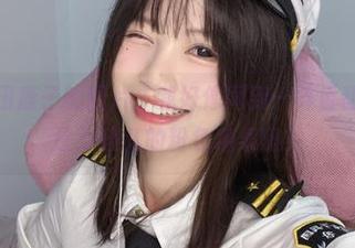 光看千反田鹿子的图片，我好像闻到一阵香甜的气息，是女孩儿的粉色糖果吗？