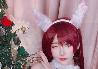 啾小妍的短裤新cos，时不时让我想起自己藏在衣柜深处的不屑一顾的短裤…