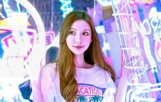 嗲囡囡 – 图包里的露露小喵，海边的气息有点迷人，却又说不清楚为何。