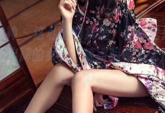 头条女神 – 这私房图集里，尹菲就是个不按常理出牌的女王，搞得我根本无法集中注意力。