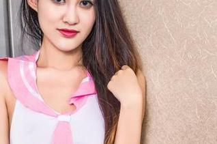 头条女神 – 申美嫣的自拍分享，让我想到了小时候的古怪发型…