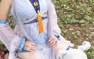 头条女神 – 美纳子的女仆图集：无意中让我想到了那部经典电影…好吧，让我静静。
