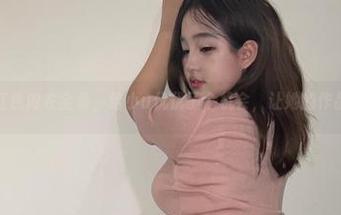 微密圈 – 红色内衣全集，给小u优优子个机会，让她的作品征服你。