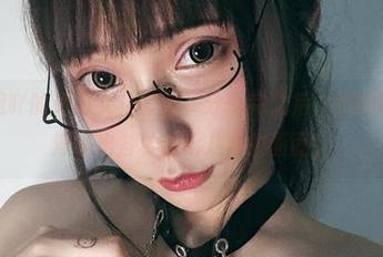 小泉学姐吖的透明女仆套图，分享完之后，我的脑海里就浮现出各种乱七八糟的画面。