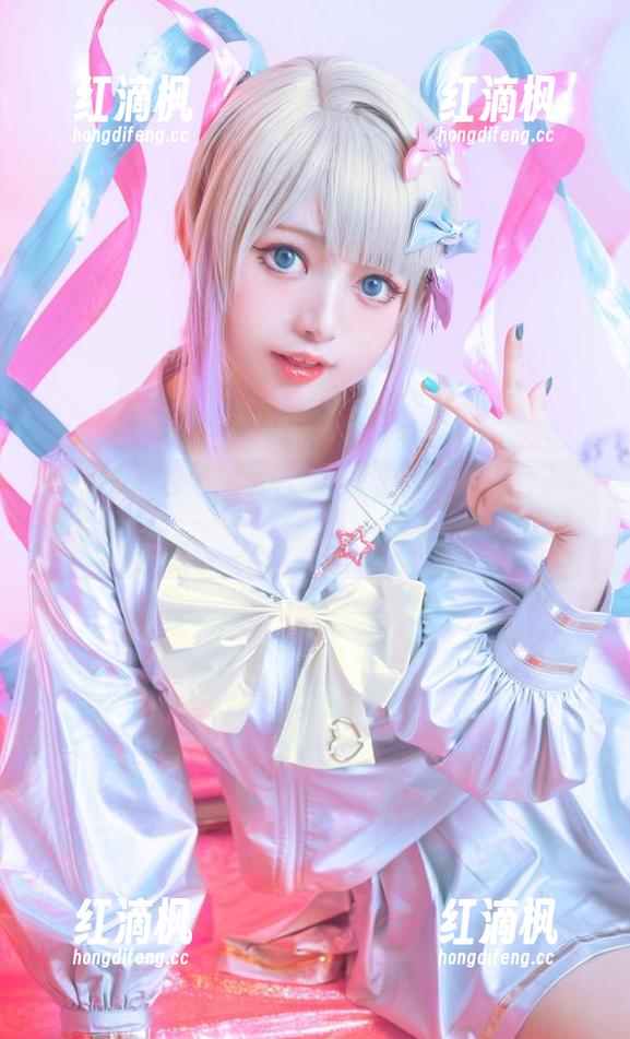 尤猫醒醒ovo 看尤猫醒醒ovo的礼服全集,满眼都是钟爱的裙摆。