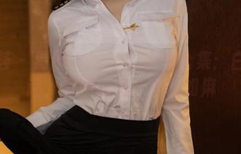 尤蜜荟 – 易阳Silvia的白裙合集：白色如诗，裙摆随意，心乱如麻