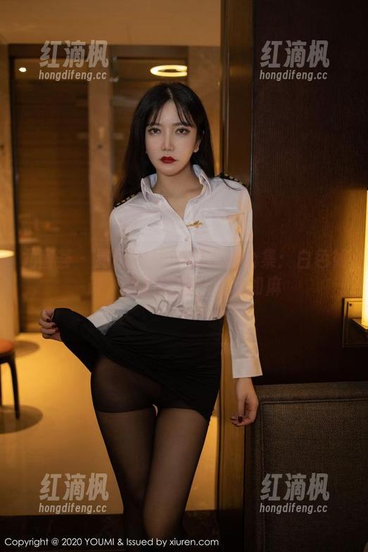 尤蜜荟 - 易阳Silvia的白裙合集：白色如诗，裙摆随意，心乱如麻
