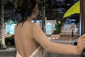 微密圈 – 就是阿朱啊的红肚兜出没：在下班地铁和缆车周围找乐子，多少资源都不够看！