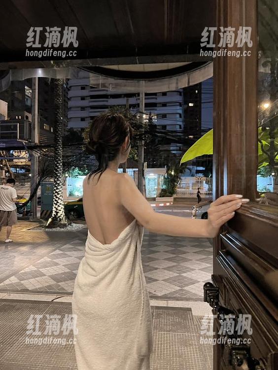 微密圈 - 就是阿朱啊的红肚兜出没：在下班地铁和缆车周围找乐子，多少资源都不够看！